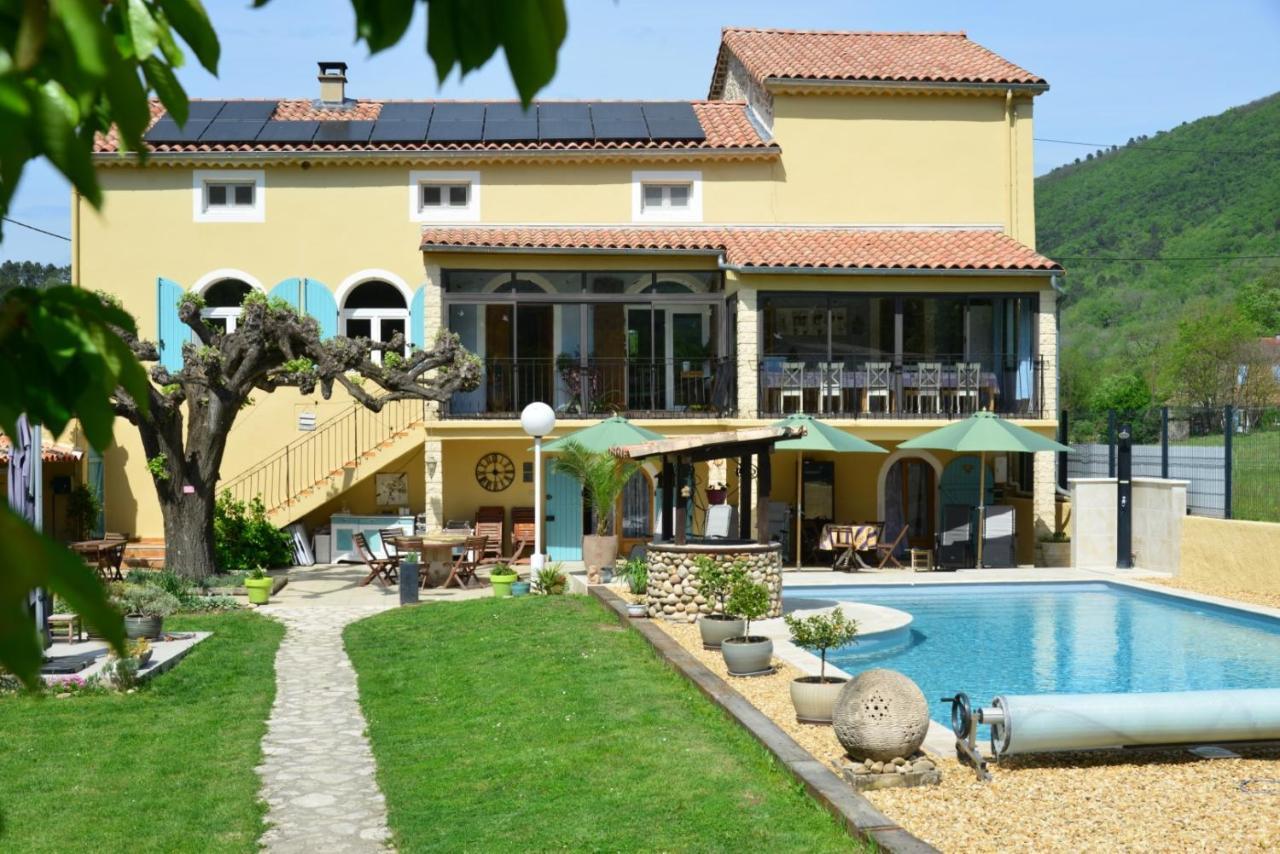Besseges Au Grand Bonheur B&B 외부 사진