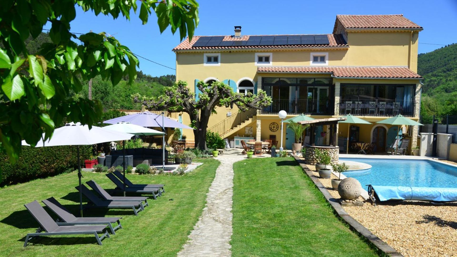 Besseges Au Grand Bonheur B&B 외부 사진